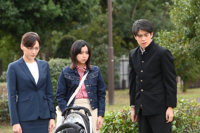 綾瀬はるか、竹野内豊、佐藤健ら「義母と娘のブルース」SPドラマ場面写真（3枚目）