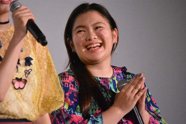 広瀬すずらカラフルなドレスで登場！映画『SUNNY 強い気持ち・強い愛』初日舞台あいさつ（11枚目）