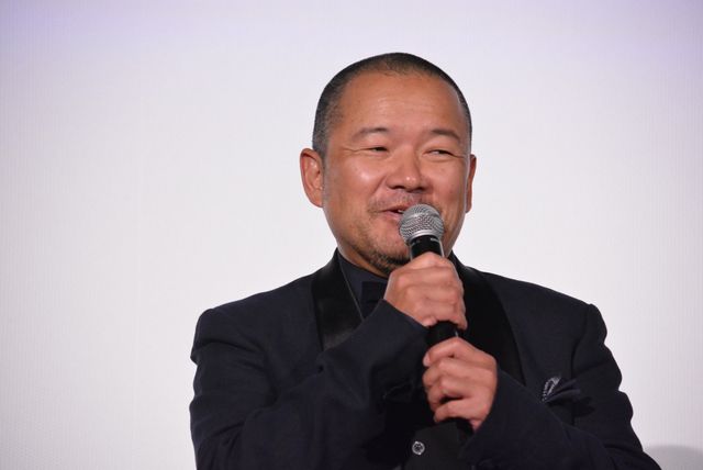 広瀬すずらカラフルなドレスで登場！映画『SUNNY 強い気持ち・強い愛』初日舞台あいさつ（13枚目）