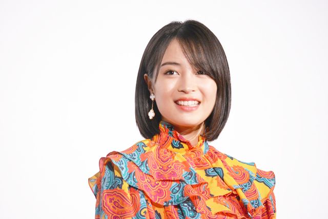 広瀬すずらカラフルなドレスで登場！映画『SUNNY 強い気持ち・強い愛』初日舞台あいさつ（16枚目）