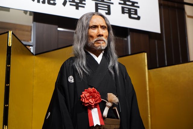 「相棒 season24」片岡鶴太郎が人間国宝の講談師に！初回拡大SP場面写真（3枚目）