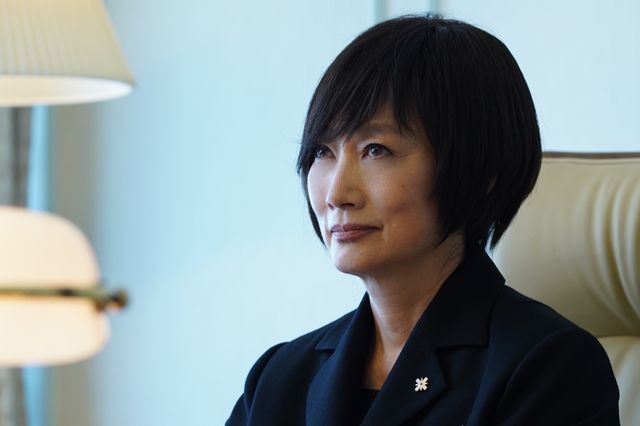 「相棒 season24」片岡鶴太郎が人間国宝の講談師に！初回拡大SP場面写真（6枚目）