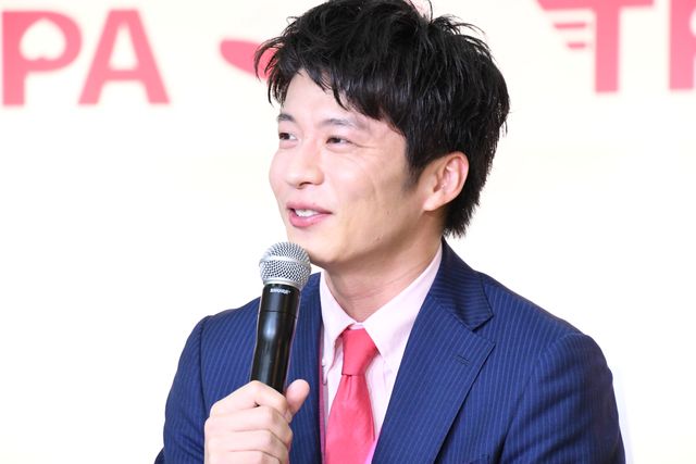 田中圭×千葉雄大×戸次重幸×吉田鋼太郎、茨城空港で「おっさんずラブ」会見（9枚目）