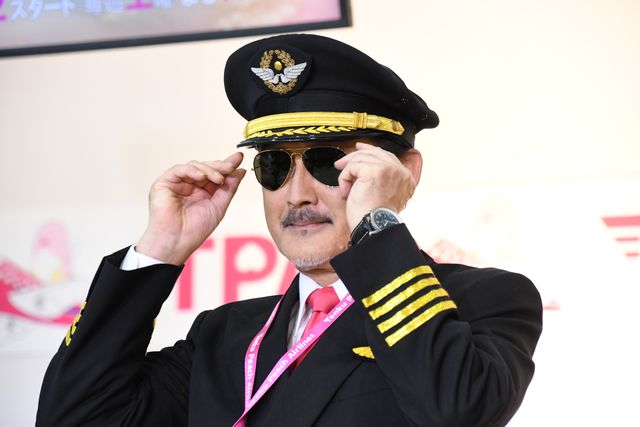 田中圭×千葉雄大×戸次重幸×吉田鋼太郎、茨城空港で「おっさんずラブ」会見（11枚目）