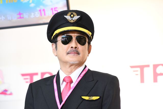 田中圭×千葉雄大×戸次重幸×吉田鋼太郎、茨城空港で「おっさんずラブ」会見（12枚目）