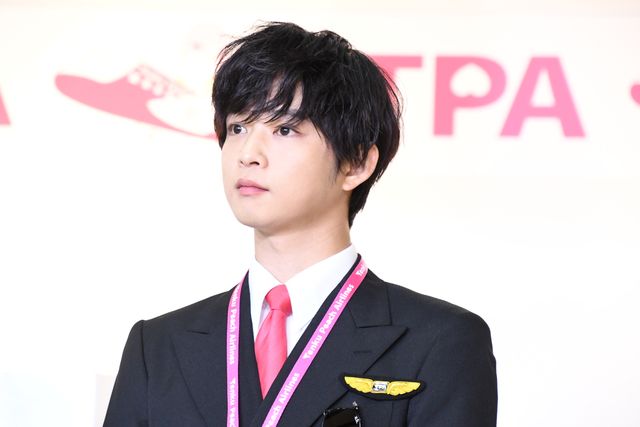 田中圭×千葉雄大×戸次重幸×吉田鋼太郎、茨城空港で「おっさんずラブ」会見（16枚目）