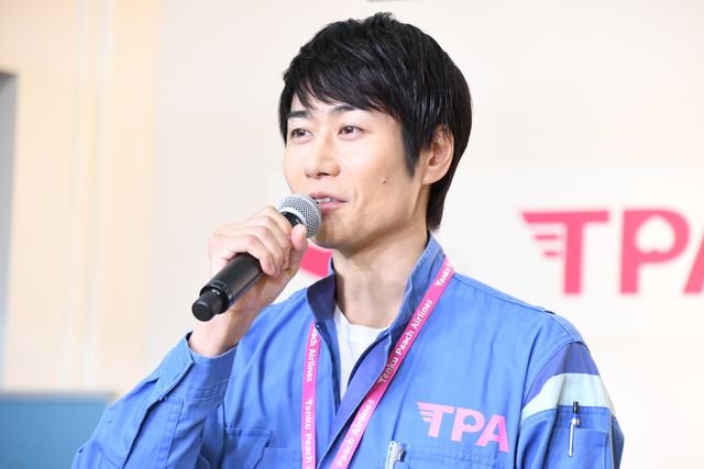 田中圭×千葉雄大×戸次重幸×吉田鋼太郎、茨城空港で「おっさんずラブ」会見（21枚目）