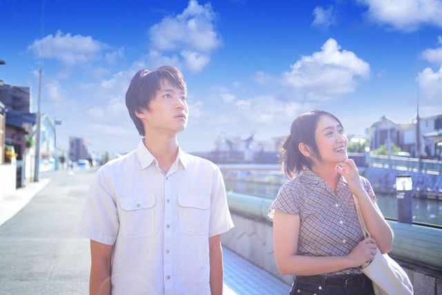 杉野遥亮、片山萌美ら出演！新人・金井浩人＆池脇千鶴W主演『きらきら眼鏡』場面写真（3枚目）