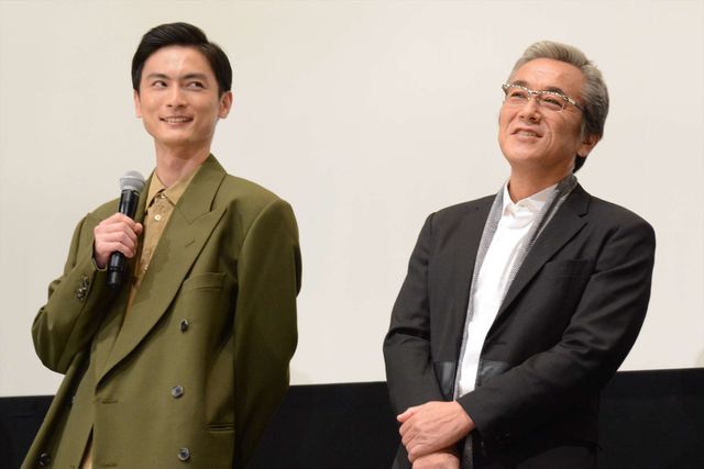高良健吾、中島貞夫監督からの手紙にハニカミ『多十郎殉愛記』公開記念舞台あいさつ（8枚目）