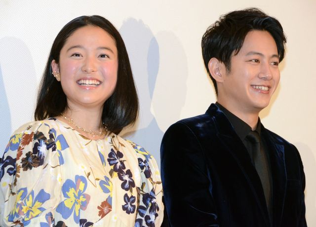 浅田次郎が藤野涼子、溝端淳平らキャスト陣を称える！『輪違屋糸里　京女たちの幕末』初日舞台あいさつ（12枚目）