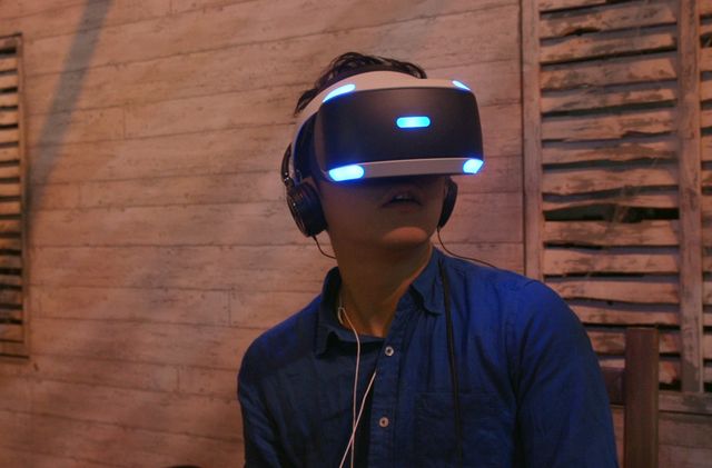 PlayStation VR の体験ブースは大人気に