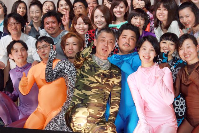 全身タイツ隊！橋口監督は迷彩柄～『ゼンタイ』初日フォトギャラリー（7枚目）