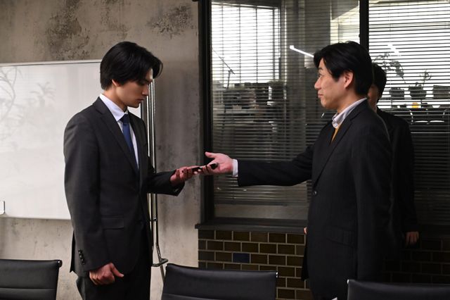 明墨のターゲットが明らかに！「アンチヒーロー」第6話場面写真（ネタバレあり）（4枚目）