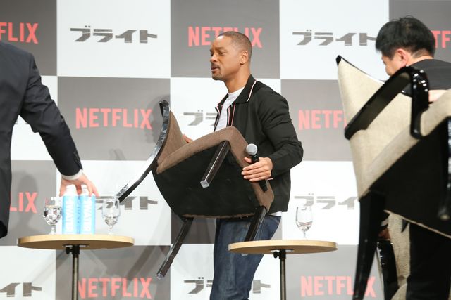 ウィル・スミス＆ノオミ・ラパス提灯もって登場！「ブライト」来日会見（13枚目）