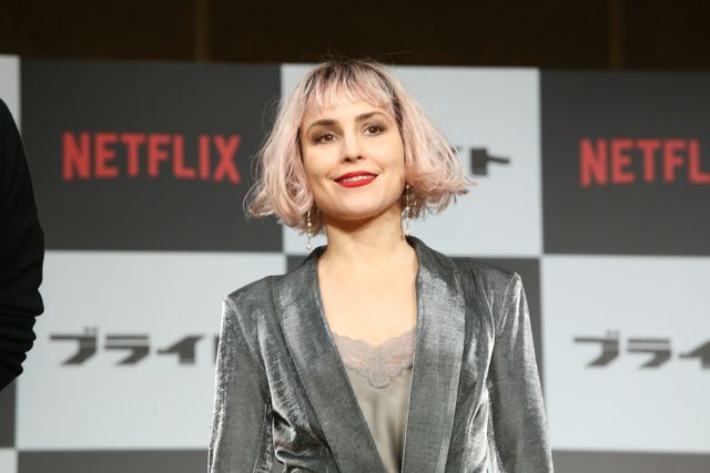 ウィル・スミス＆ノオミ・ラパス提灯もって登場！「ブライト」来日会見（16枚目）