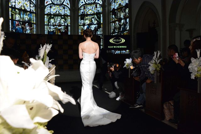 佐藤仁美、結果にコミット！体重12.2kg減＆ウエスト20.5cm減＆体脂肪10.5％減！【写真19枚】（9枚目）