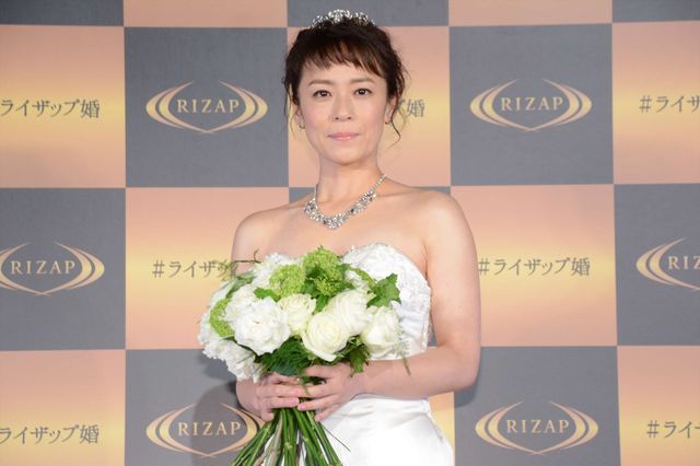 佐藤仁美、結果にコミット！体重12.2kg減＆ウエスト20.5cm減＆体脂肪10.5％減！【写真19枚】（14枚目）