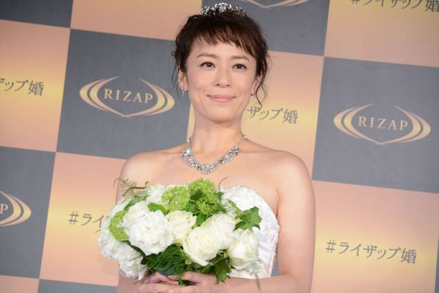 佐藤仁美、結果にコミット！体重12.2kg減＆ウエスト20.5cm減＆体脂肪10.5％減！【写真19枚】（15枚目）