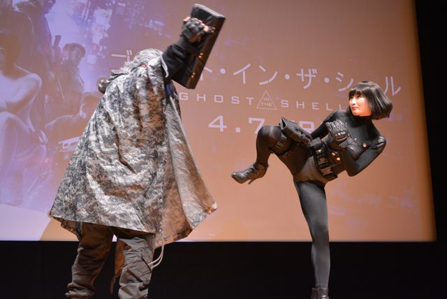 武田梨奈『ゴースト・イン・ザ・シェル』少佐コスでハイキック！フォトギャラリー（2枚目）