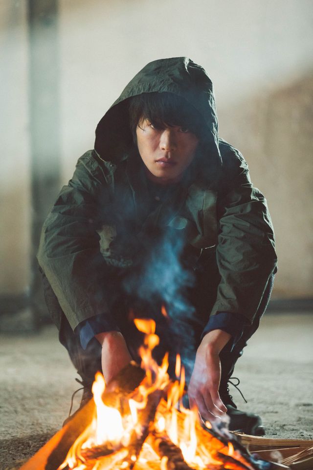 田中圭の写真集「R」より【10枚】（8枚目）