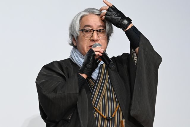 奈緒、緊張…！黒の装いで京極夏彦と登壇『死ねばいいのに』完成披露の様子（17枚目）