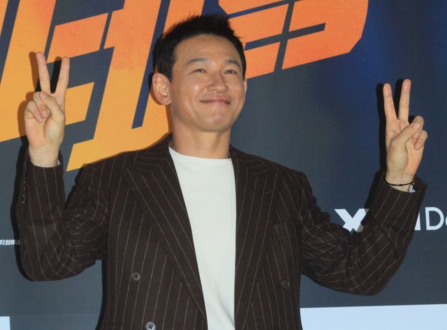 ファン・ジョンミン＆チョン・へイン、映画『ベテラン2』制作報告会の様子（2枚目）