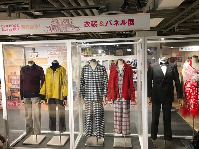 HMV＆BOOKS TOKYOで開催中の「逃げ恥」衣装展、パネル展