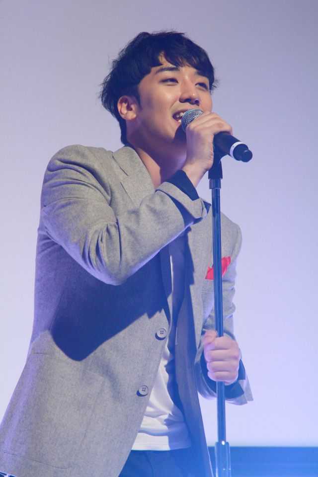 BIGBANGのV.I、瀧本美織にむちゃぶり！「指恋（ゆびこい）～君に贈るメッセージ～」配信記念イベント：フォトギャラリー