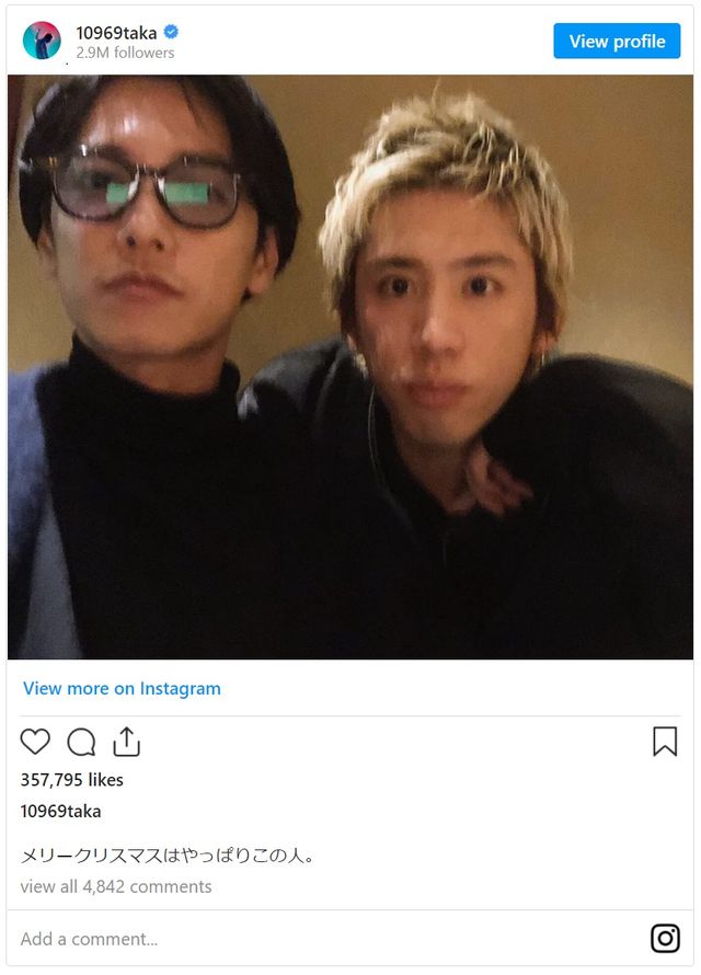 ラブラブすぎ！佐藤健＆Takaのクリスマス2ショットが話題：フォトギャラリー