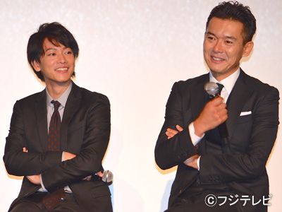 佐藤健、渡部篤郎は「半分以上がアドリブ」と暴露！｜シネマトゥデイ