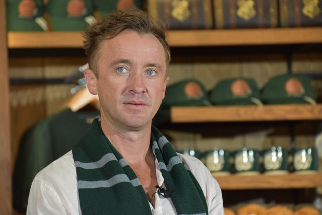 マルフォイ役トム・フェルトンにハグされ歓喜するtimelesz松島聡！（12枚目）