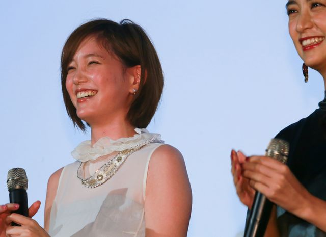 美女オーラ全開！本田翼＆山本美月『少女』初日舞台あいさつフォトギャラリー（9枚目）