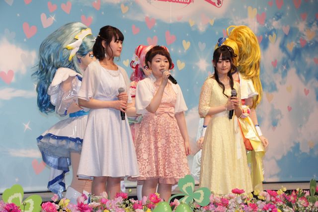 小野賢章、プリキュアに囲まれる！「HUGっと！プリキュア」『映画　プリキュアスーパースターズ！』 合同会見（4枚目）