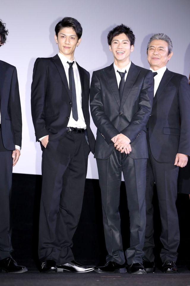 スーツ姿がキマってる！『闇金ドッグス4』初日舞台あいさつフォトギャラリー（8枚目）