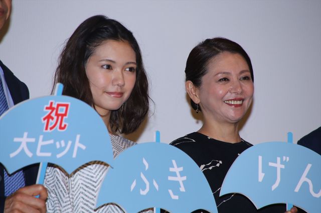 小泉今日子＆二階堂ふみにこにこ！『ふきげんな過去』初日フォトギャラリー（2枚目）