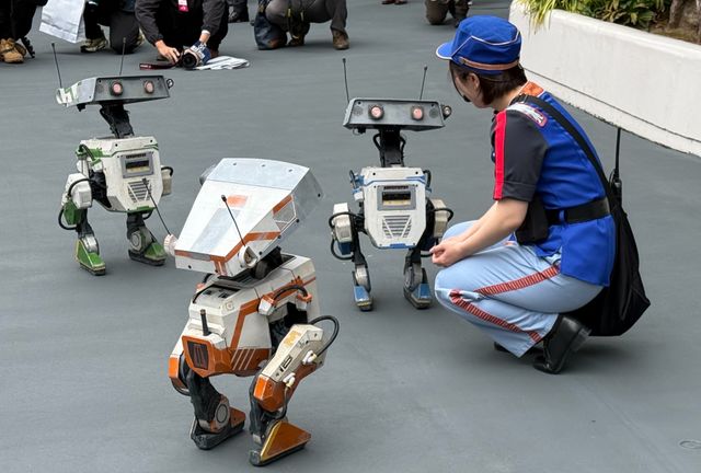 TDLを散策中の初登場“BDXドロイド”たち（2枚目）