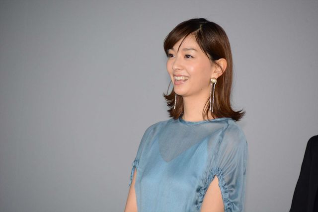 綾瀬はるか＆坂口健太郎のはにかみ笑顔がかわいすぎ！『今夜、ロマンス劇場で』ジャパンプレミア（7枚目）