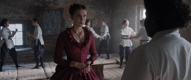 ヘンリー・カヴィルがシャーロック・ホームズ役！Netflix映画『エノーラ・ホームズの事件簿』（5枚目）