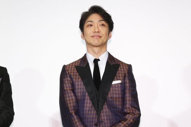 吉田羊、華やかなドレス姿！映画『七つの会議』完成披露：フォトギャラリー