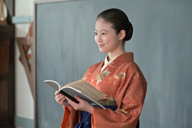 草吉（阿部サダヲ）が乾パン作りを拒んだ理由は…「あんぱん」第10週「生きろ」第46回（3枚目）