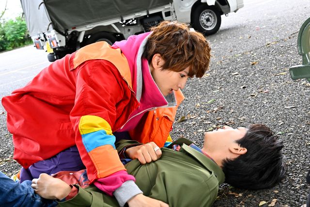 ショウマが人質に…「仮面ライダーガヴ」第27話場面カット（4枚目）