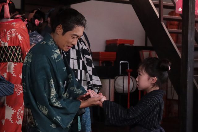 渋い色気！役衣装の反町隆史　映画『みをつくし料理帖』に易者（占い師）役で出演：フォトギャラリー