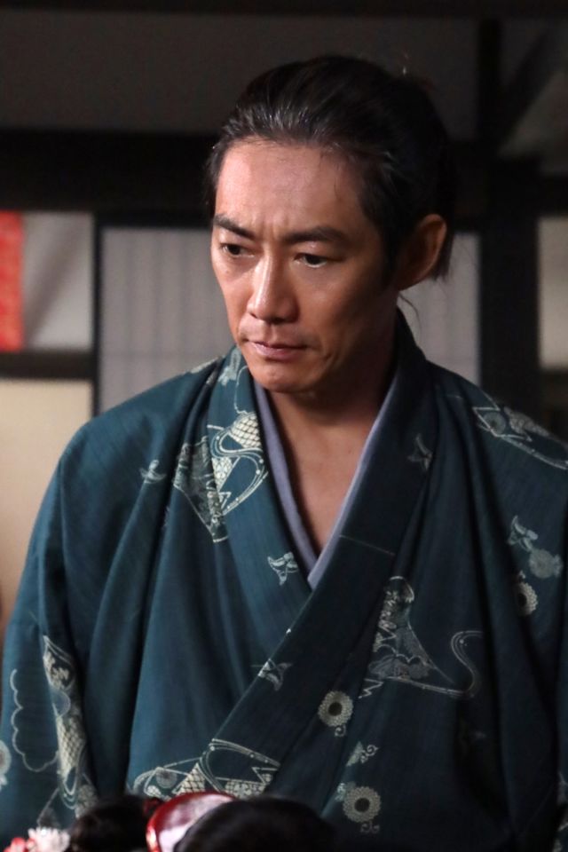 渋い色気！役衣装の反町隆史　映画『みをつくし料理帖』に易者（占い師）役で出演（2枚目）