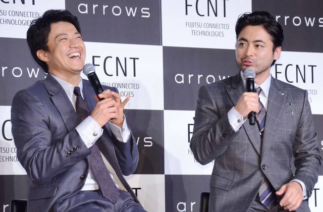 小栗旬、山田孝之のトークに爆笑！arrows新商品・新CM発表会（7枚目）