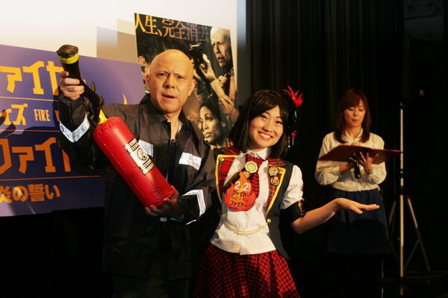 キンタロー。が峯岸みなみにエール！フォトギャラリー：フォトギャラリー