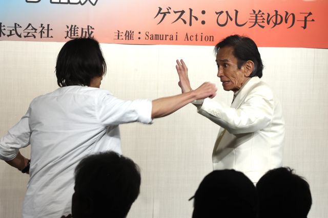 「仮面ライダーアマゾン」岡崎徹、変身ポーズ＆アクションも披露！ひし美ゆり子とイベント登壇（3枚目）