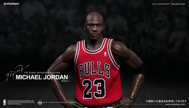 「1/6 リアルマスターピース コレクティブル フィギュア/ NBAクラシックコレクション: マイケル・ジョーダン "I'm Legend #23" ロード・ユニフォーム ver」　税込み価格 4万8,280円（参考価格 5万6,800円）（5枚目）