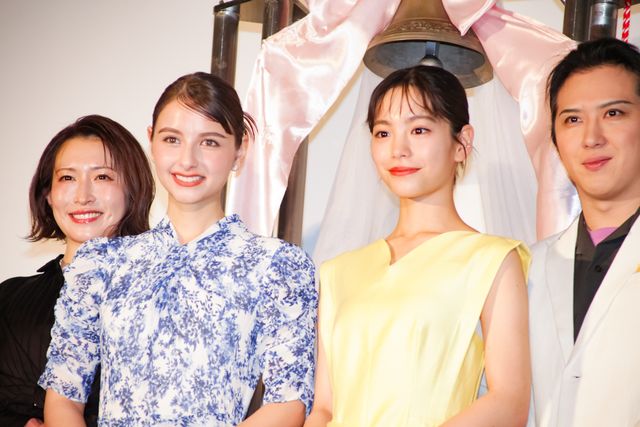 當真あみ、嵐莉菜ら役柄をイメージした衣装で登場！『パリに咲くエトワール』公開記念舞台挨拶（11枚目）