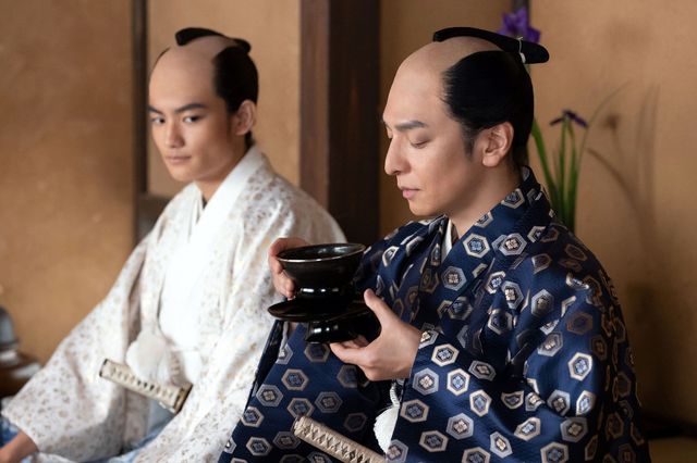 第47回より11代将軍・家斉(城桧吏)とその父・一橋治済(生田斗真)