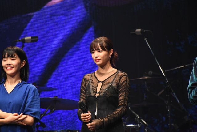 アイナ・ジ・エンド×松村北斗×村上虹郎らが圧巻のパフォーマンス！『キリエのうた』プレミアライブ（24枚目）